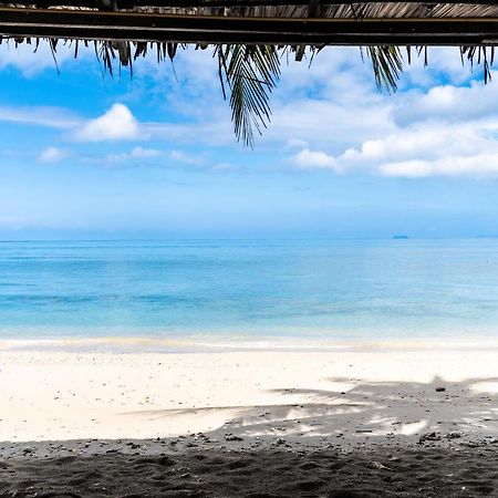 Isara Lanta Beach Resort Koh Lanta Exterior photo