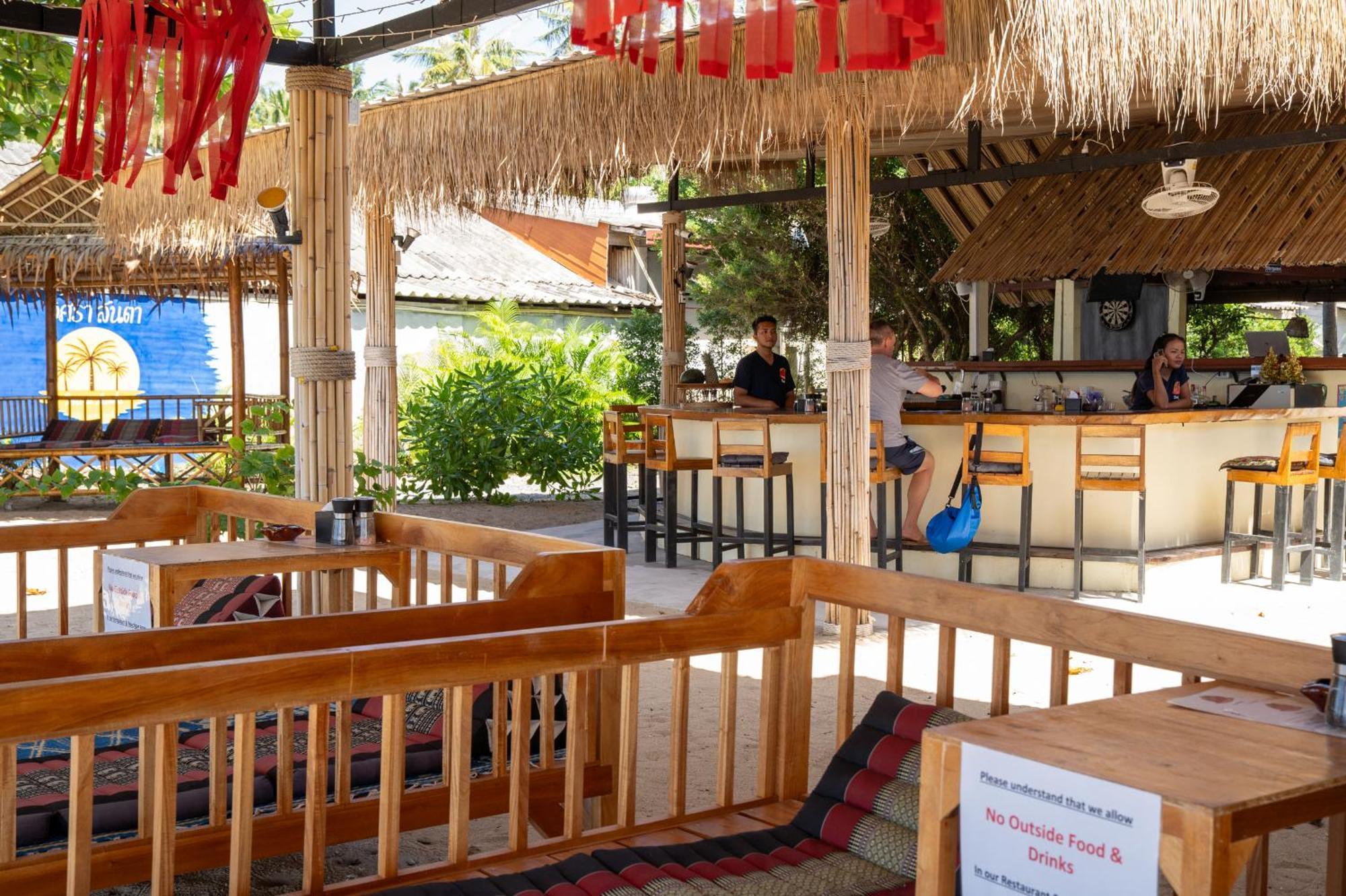 Isara Lanta Beach Resort Koh Lanta Exterior photo